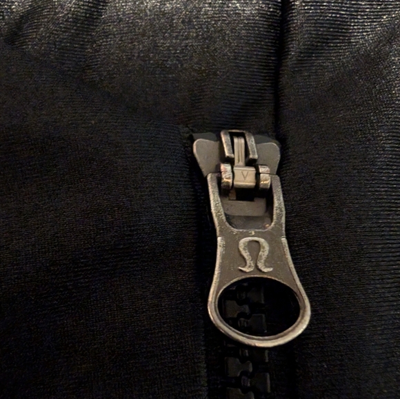 Lululemon Emerge Full Zip Jacket, Women's Size 4, Black/Grey, EUC - Picture 6 of 8